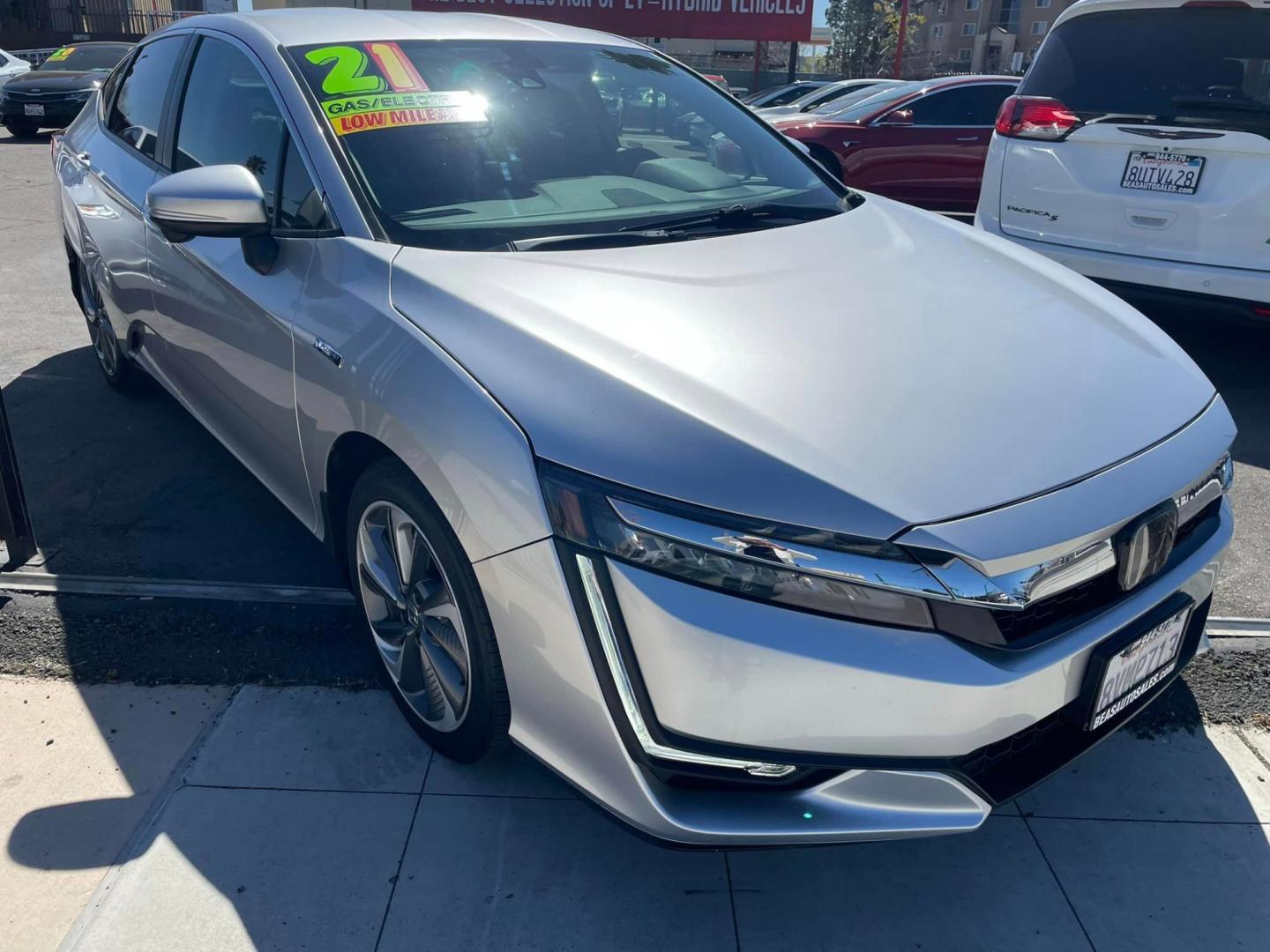 2021 SILVER /BLACK Honda Clarity Plug-In Hybrid (JHMZC5F14MC) with an 1.5L L4 DOHC 16V HYBRID engine, CVT transmission, located at 744 E Miner Ave, Stockton, CA, 95202, (209) 944-5770, 37.956863, -121.282082 - PLUS TAXES AND FEES - Photo#1